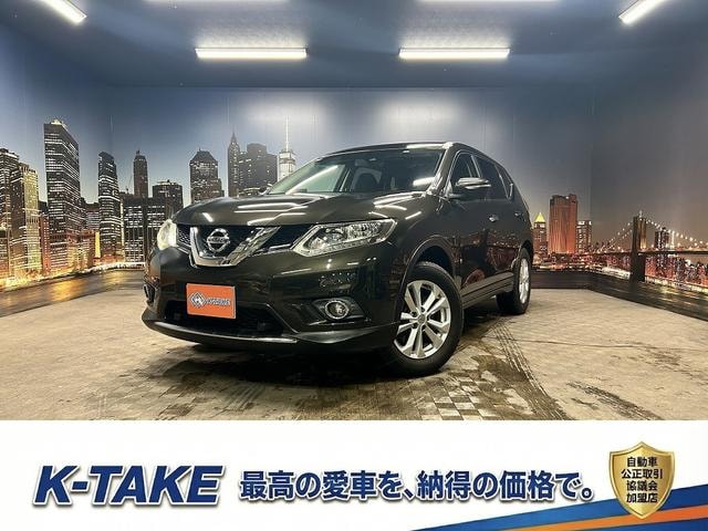 Nissan X-TRAIL 2015 — фото автомобиля