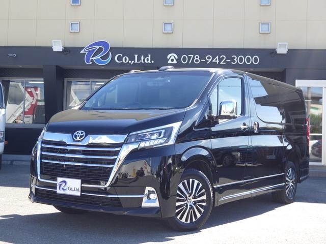 Toyota GRANACE 2021 — фото автомобиля