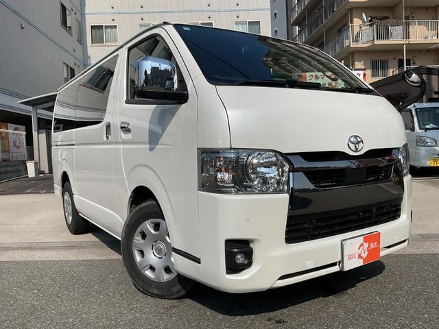 Toyota HIACE VAN 2023 — фото автомобиля