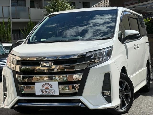 Toyota NOAH 2018 — фото автомобиля 1