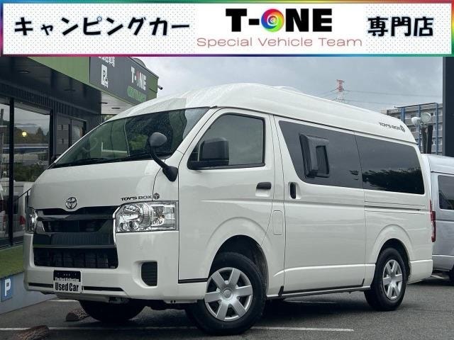 Toyota HIACE VAN 2025 — фото автомобиля