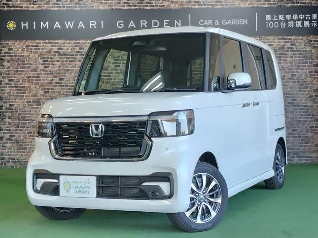 Honda N-BOX CUSTOM 2025 — фото автомобиля 1