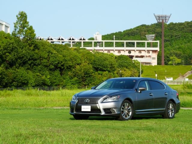 Lexus LS 2016 — фото автомобиля 1