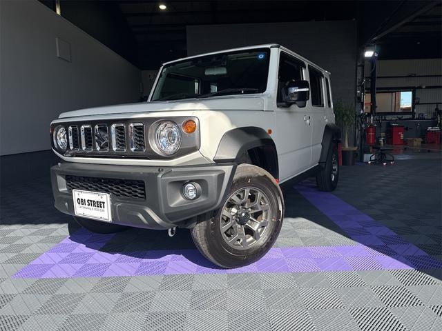 Suzuki JIMNY NOMADE 2026 — фото автомобиля