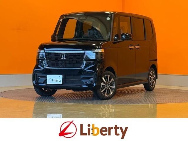 Honda N-BOX CUSTOM 2026 — фото автомобиля 1