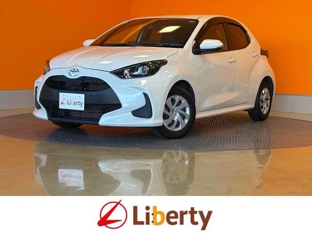 Toyota YARIS 2022 — фото автомобиля