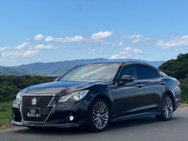 Toyota CROWN 2013 — фото автомобиля