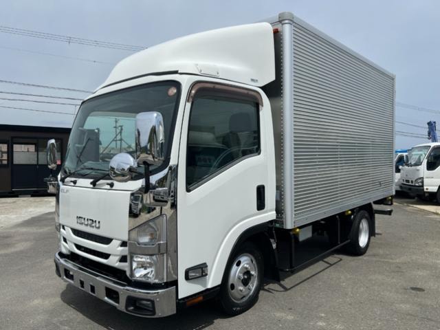 Isuzu ELF TRUCK 2017 — фото автомобиля