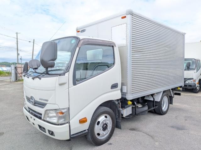 Hino DUTRO 2015 — фото автомобиля 1