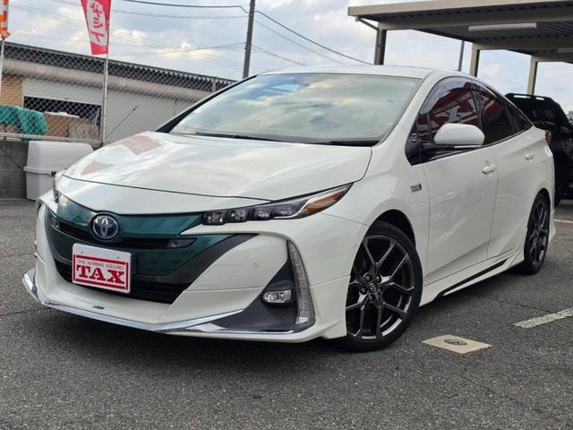 Toyota PRIUS PHV 2017 — фото автомобиля