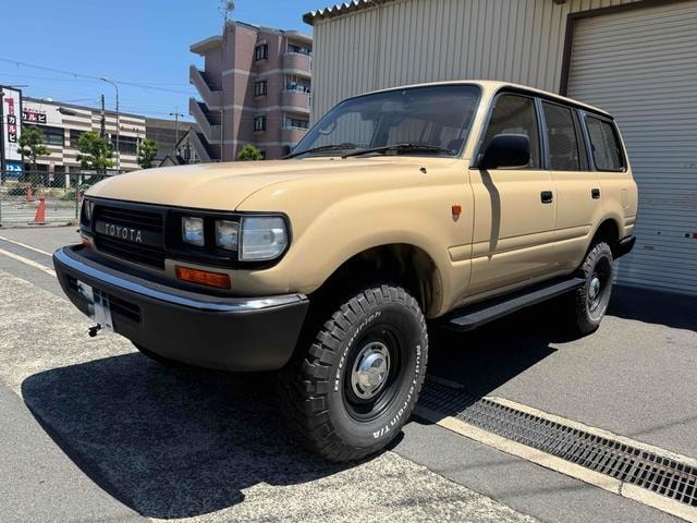 Toyota LAND CRUISER 80 1994 — фото автомобиля