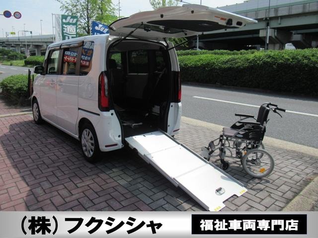 Honda N-BOX 2024 — фото автомобиля 1