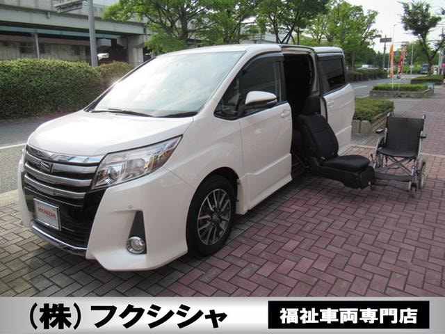 Toyota NOAH 2016 — фото автомобиля 1