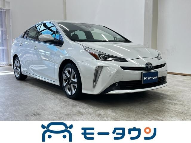 Toyota PRIUS 2021 — фото автомобиля 1