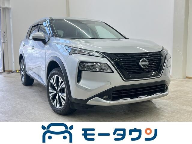 Nissan X-TRAIL 2022 — фото автомобиля
