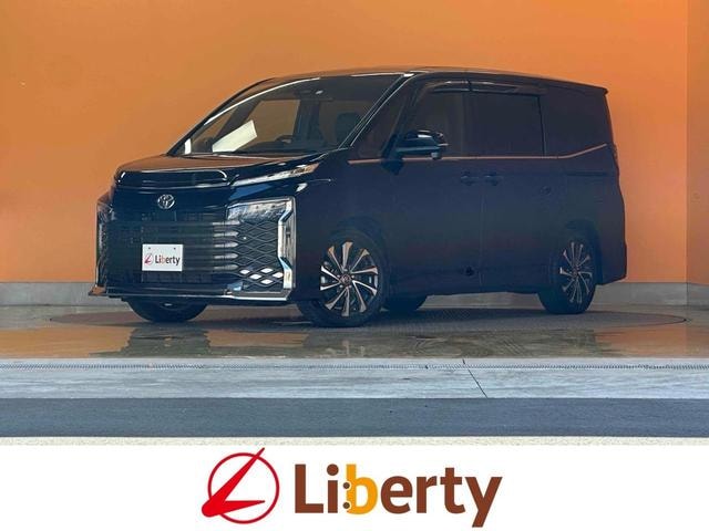 Toyota VOXY 2023 — фото автомобиля 1