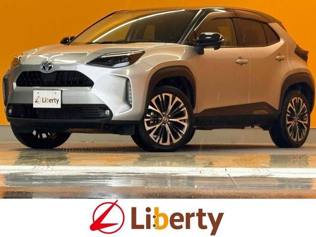 Toyota YARIS CROSS 2022 — фото автомобиля