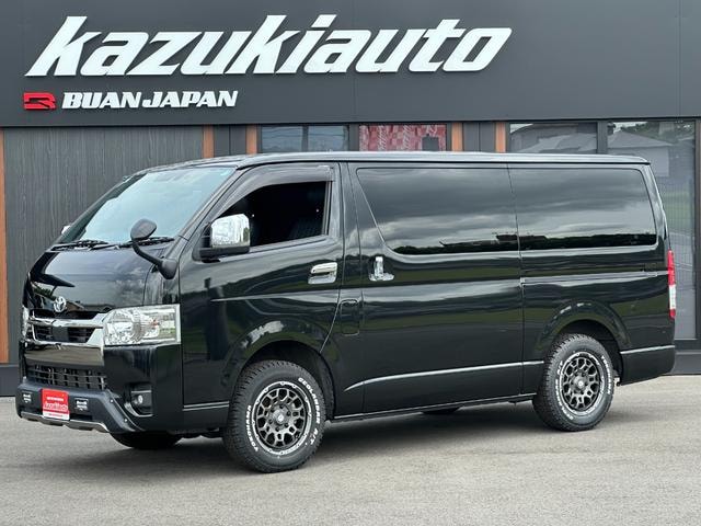 Toyota HIACE VAN 2023 — фото автомобиля
