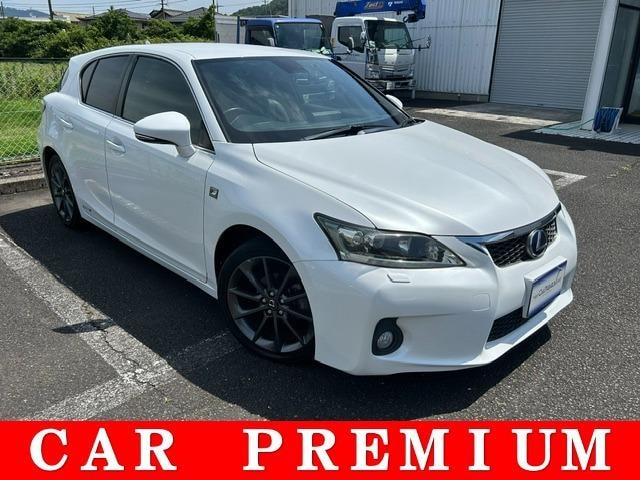 Lexus CT 2013 — фото автомобиля 1