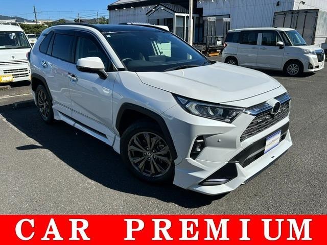 Toyota RAV4 2025 — фото автомобиля