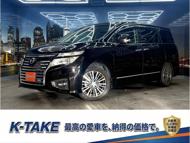Nissan ELGRAND 2015 — фото автомобиля