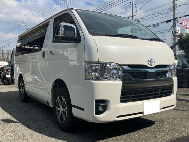 Toyota HIACE VAN 2025 — фото автомобиля 1