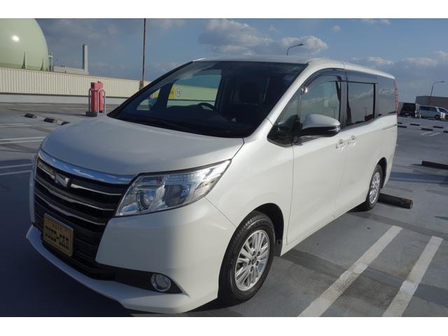 Toyota NOAH 2015 — фото автомобиля 1