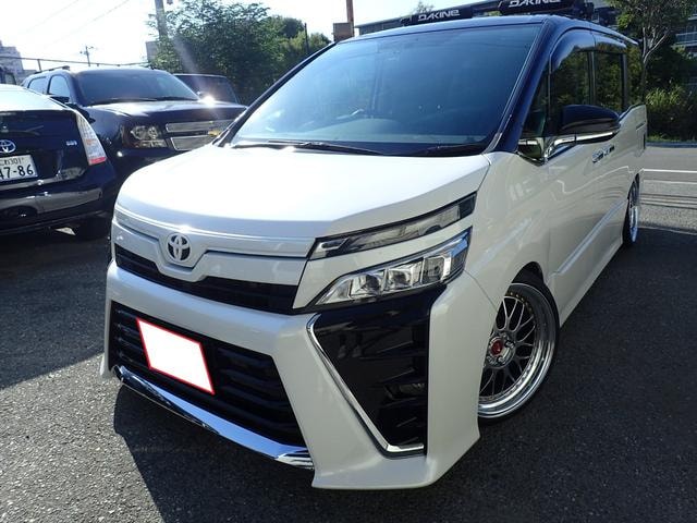 Toyota VOXY 2015 — фото автомобиля 1