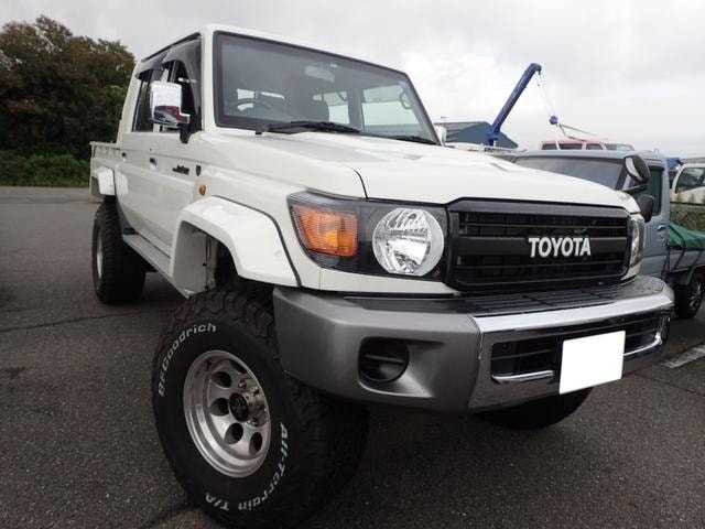 Toyota LAND CRUISER 70 2014 — фото автомобиля