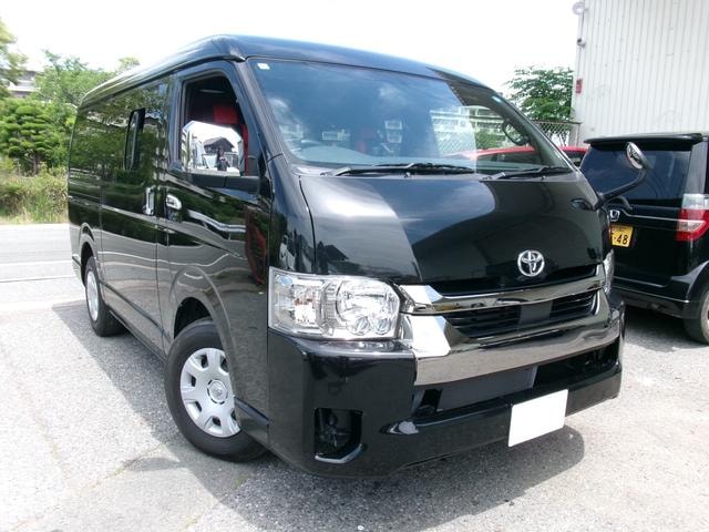 Toyota HIACE VAN 2022 — фото автомобиля