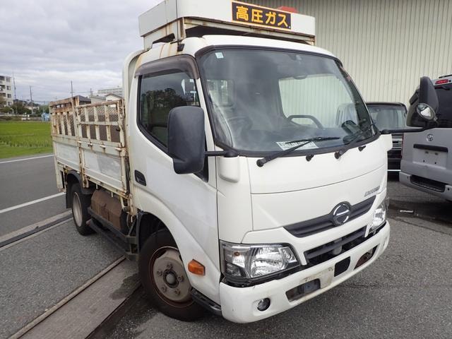 Hino DUTRO 2016 — фото автомобиля 1