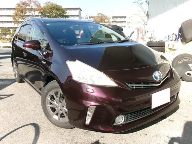 Toyota PRIUS ALPHA 2013 — фото автомобиля 1
