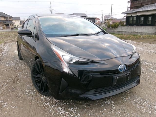 Toyota PRIUS 2016 — фото автомобиля 1