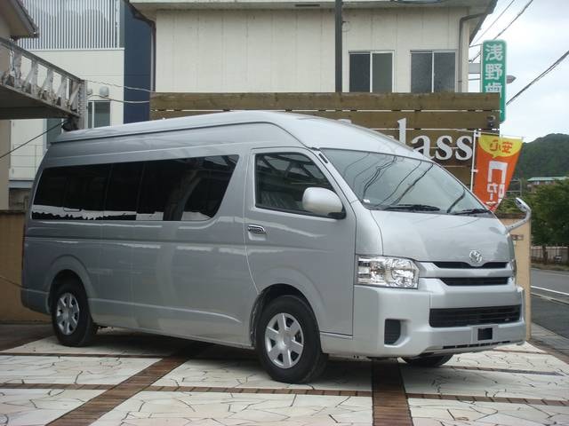 Toyota HIACE COMMUTER 2014 — фото автомобиля