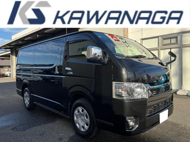 Toyota HIACE VAN 2022 — фото автомобиля