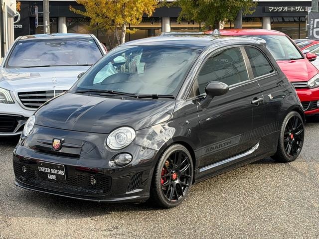 Abarth 500 2012 — фото автомобиля 1