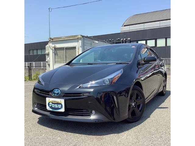 Toyota PRIUS 2022 — фото автомобиля 1