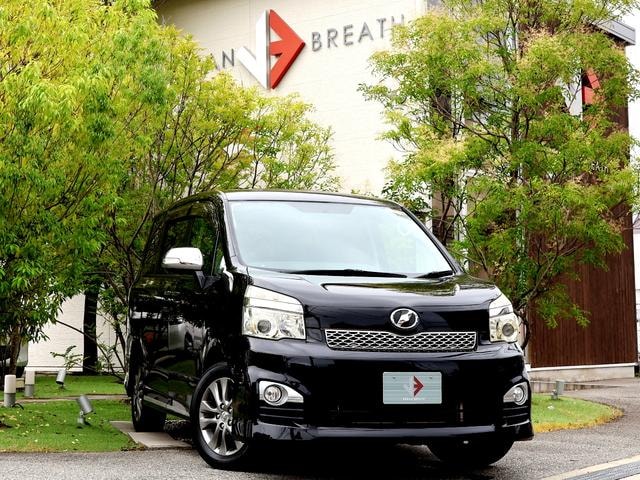Toyota VOXY 2013 — фото автомобиля 1