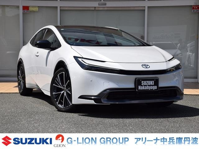 Toyota PRIUS 2024 — фото автомобиля 1