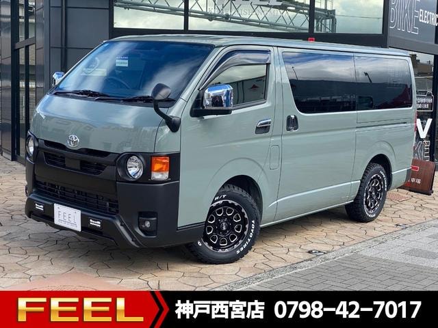 Toyota HIACE VAN 2025 — фото автомобиля