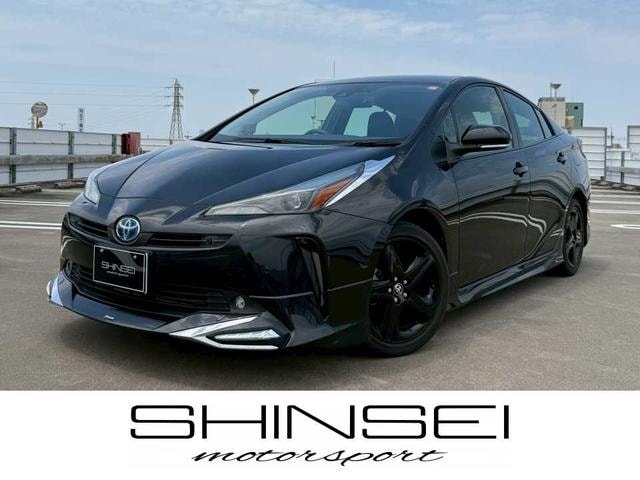 Toyota PRIUS 2022 — фото автомобиля 1