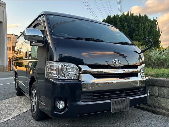 Toyota HIACE VAN 2017 — фото автомобиля 1