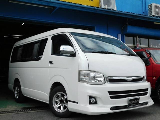 Toyota HIACE WAGON 2011 — фото автомобиля