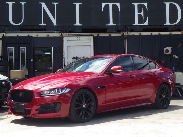 Jaguar XE 2018 — фото автомобиля 1