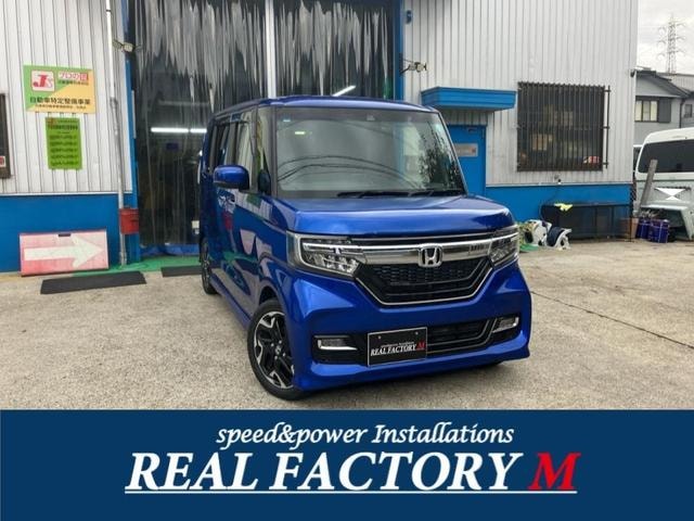Honda N-BOX CUSTOM 2018 — фото автомобиля 1