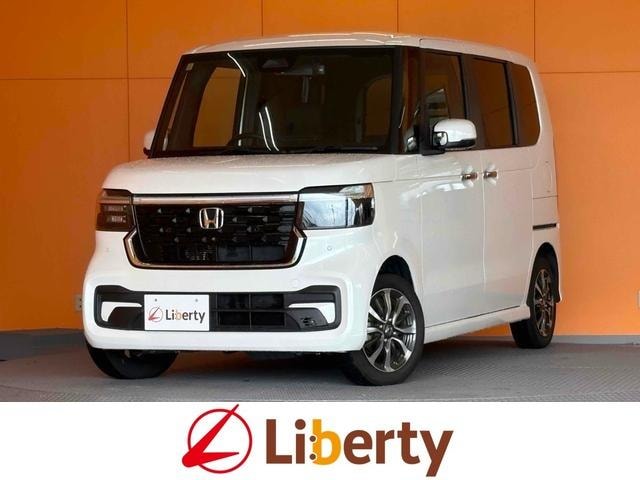 Honda N-BOX CUSTOM 2023 — фото автомобиля 1
