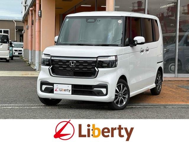 Honda N-BOX CUSTOM 2025 — фото автомобиля 1