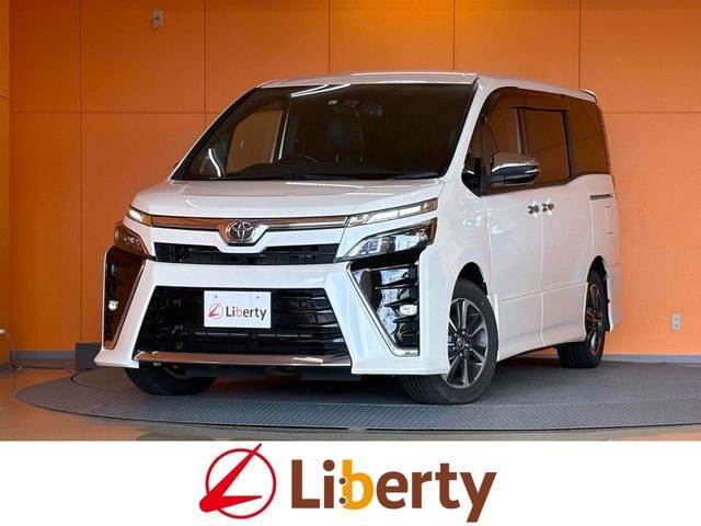Toyota VOXY 2021 — фото автомобиля 1