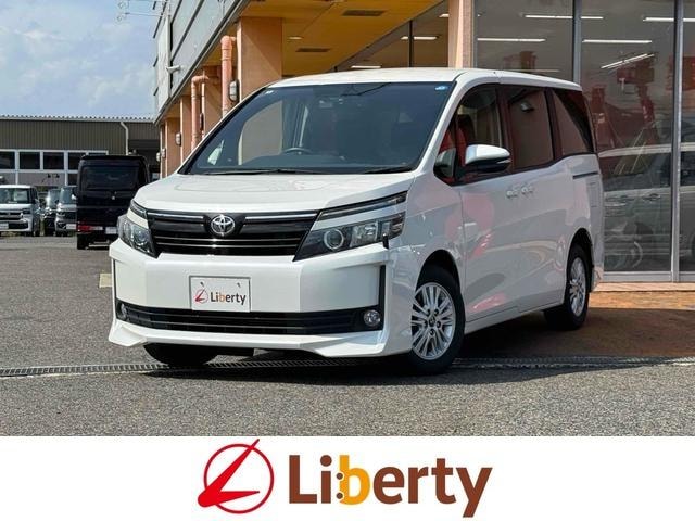 Toyota VOXY 2014 — фото автомобиля 1