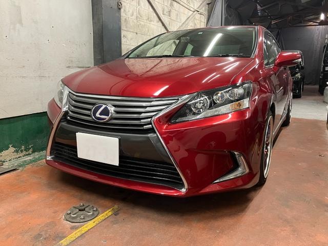 Lexus HS 2015 — фото автомобиля 1